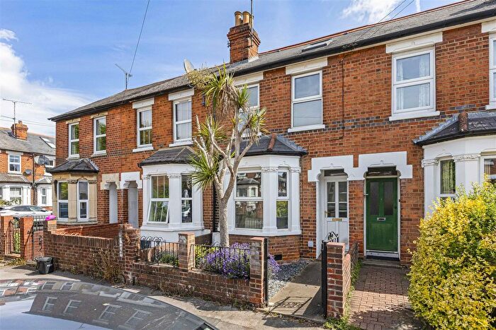 3 Bedroom Terraced House For Sale In Newport Road, Reading, RG1