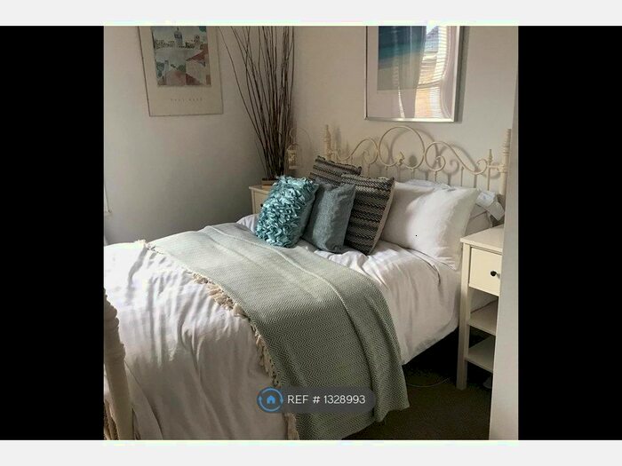 2 Bedroom Flat To Rent In Norwood Road, London, SE24