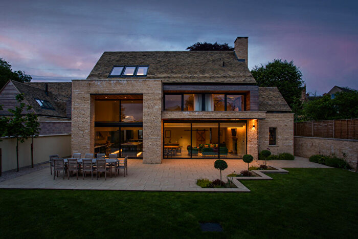 5 Bedroom House To Rent In Hawford House, Talbot Square, Stow-on-the-wold, Gloucestershire, GL54