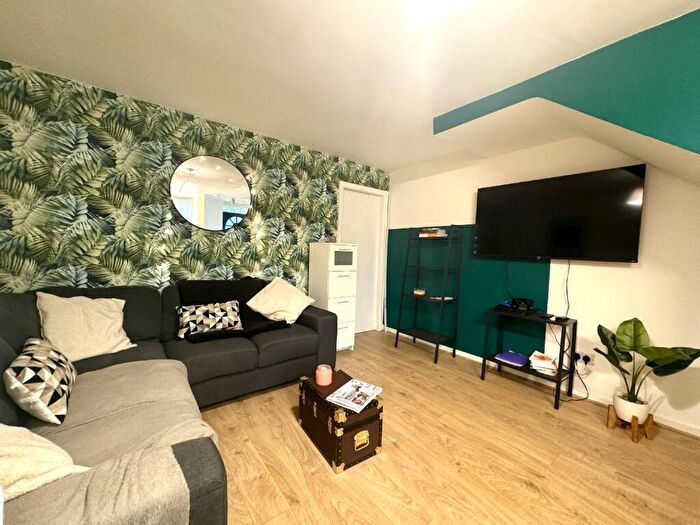 3 Bedroom House To Rent In Saxon Green (D), Lenton, Birmingham, Nottinghamshire, NG7