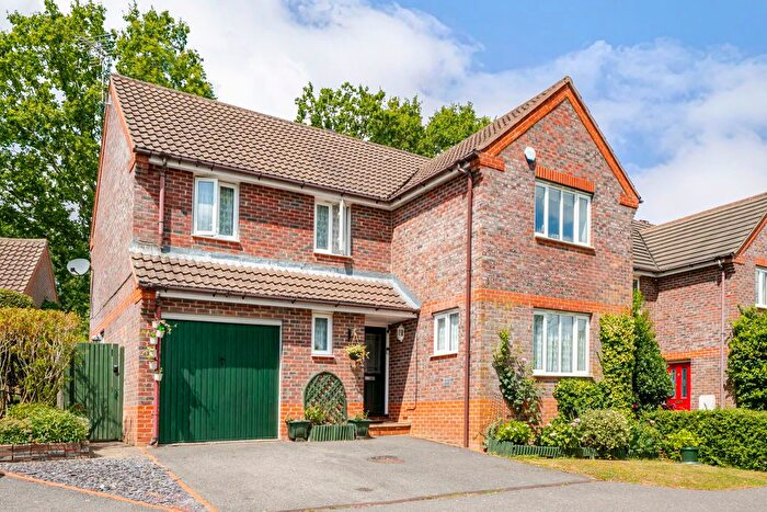 4 Bedroom Detached House For Sale In Pellings Farm Close, Crowborough, TN6