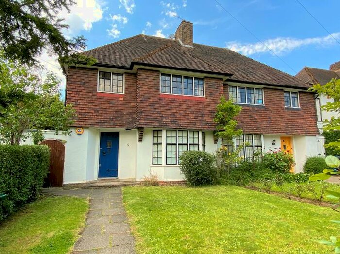 3 Bedroom Semi-Detached House To Rent In Cornwood Close, Hampstead Garden Suburb, N2