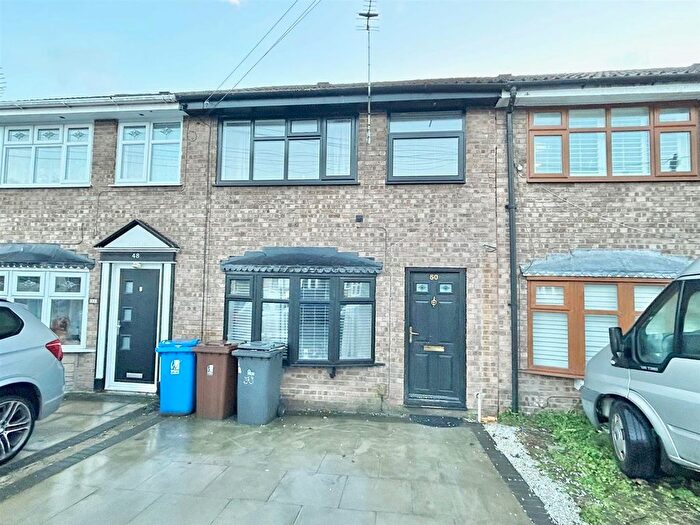 3 Bedroom Mews For Sale In Pennine Grove, Leigh, WN7