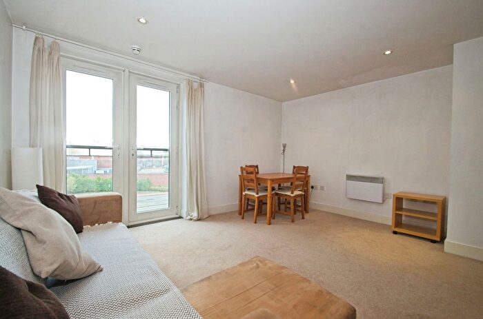 1 Bedroom Flat For Sale In Flatholm House, Ferry Court, Cardiff Bay, CF11