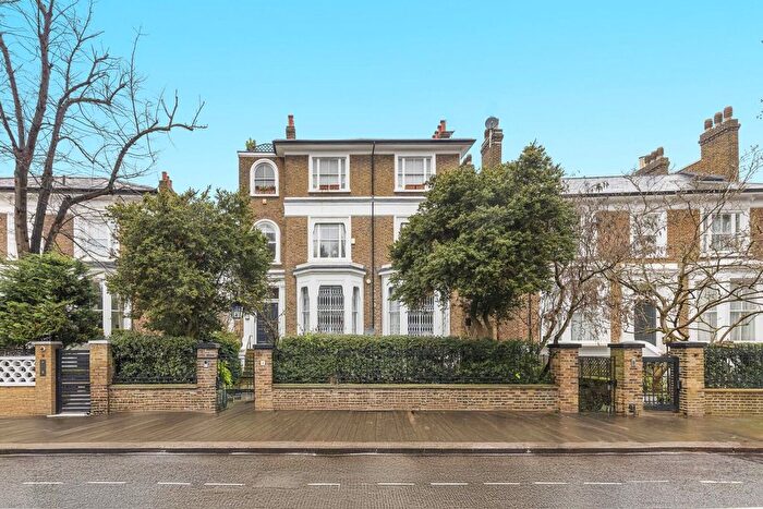4 Bedroom Flat For Sale In Addison Crescent, London, W14