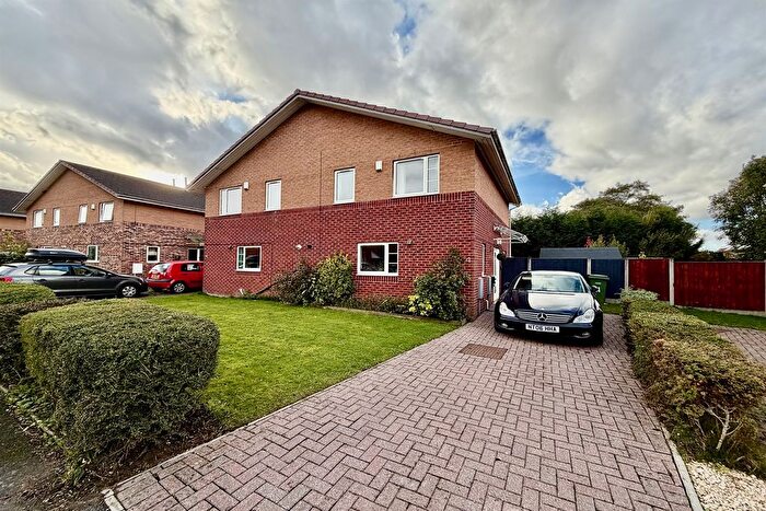 3 Bedroom Semi Detached House To Rent In Carrfield Avenue, Timperley, Altrincham, WA15