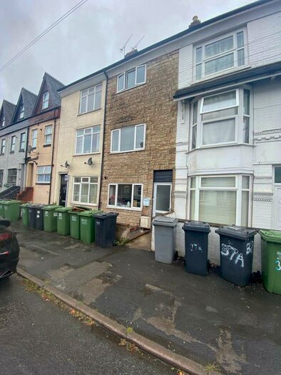 2 Bedroom Flat To Rent In Lea Street, Kidderminster, DY10