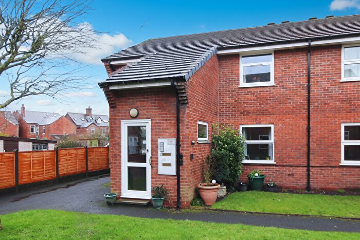 2 Bedroom Apartment For Sale In Birkdale Court, Station Road, Northwich, CW9