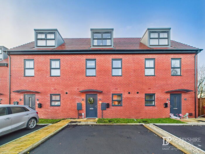 3 Bedroom Town House For Sale In Covert Avenue, Shirland, Alfreton, DE55