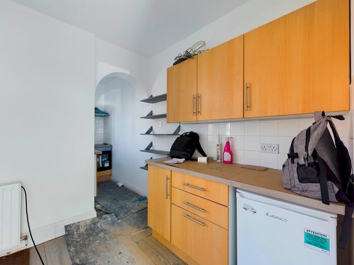 2 Bedroom Terraced House To Rent In Dewe Road, Brighton, BN2