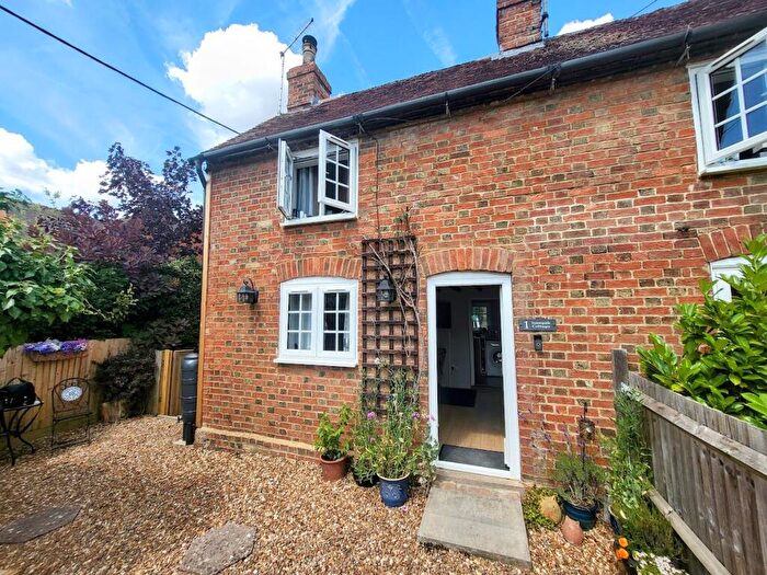2 Bedroom Cottage For Sale In Sunnyside Cottage, Little Crawley, MK16