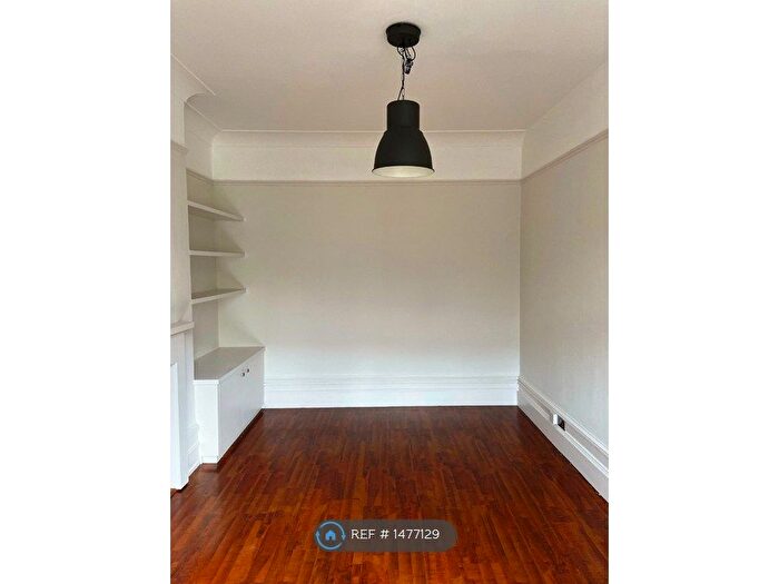 1 Bedroom Flat To Rent In Denver Road, London, N16