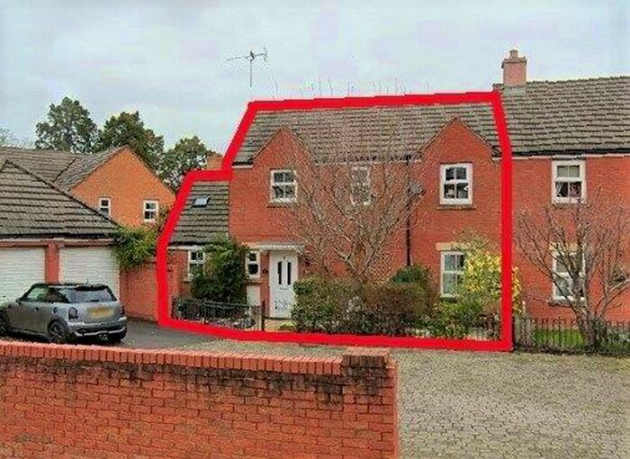 3 Bedroom End Of Terrace House For Sale In Crock Mead, Abbeymead, GL4