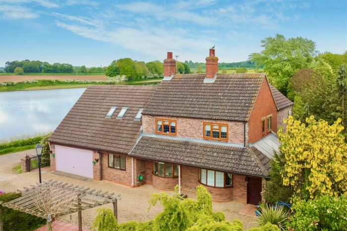 6 Bedroom Detached House For Sale In Lincoln Road, Frieston, Grantham, NG32