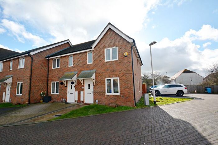 3 Bedroom End Of Terrace House For Sale In Tulip Close, Minster, ME12