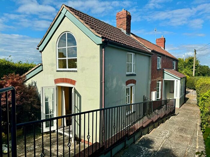 3 Bedroom Cottage For Sale In Clehonger, Hereford, HR2
