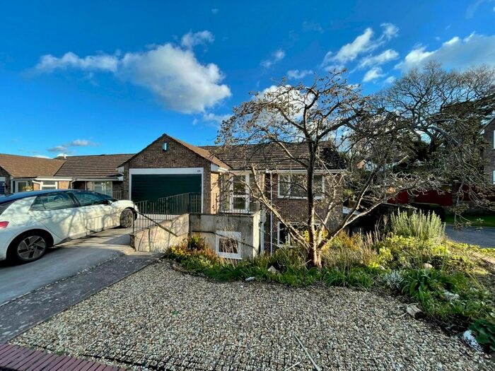 6 Bedroom Detached House To Rent In Florida Drive, Exeter, EX4