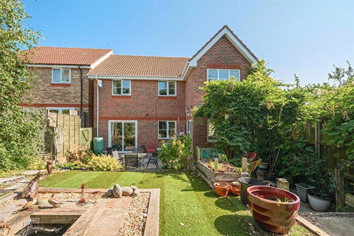 5 Bedroom Detached House For Sale In Lower Duncan Road, Southampton, SO31
