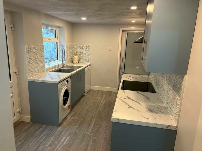 1 Bedroom Flat To Rent In George Street, Leamington Spa, Warwickshire, CV31