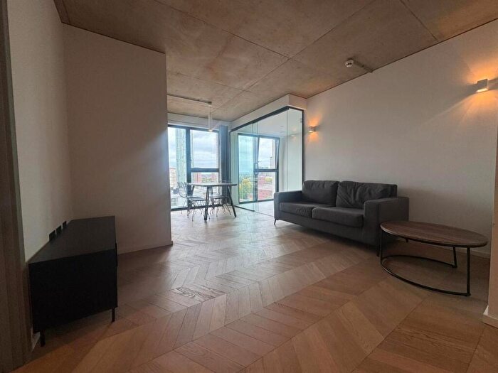 2 Bedroom Apartment To Rent In F Spinners Way, Castlefield, Manchester, M15