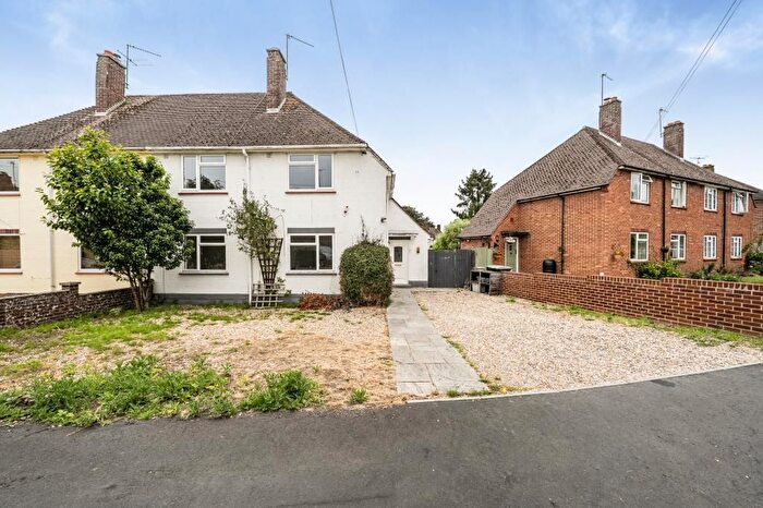 3 Bedroom Semi Detached House For Sale In Newbury, Berkshire, RG14