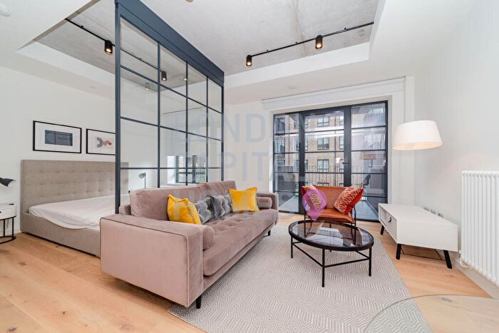 Apartment To Rent In Rendel House, Goodluck Hope Walk, E14