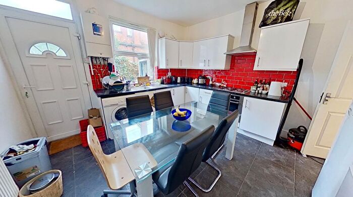 5 Bedroom Terraced House To Rent In Royal Park Road, Hyde Park, Leeds, LS6