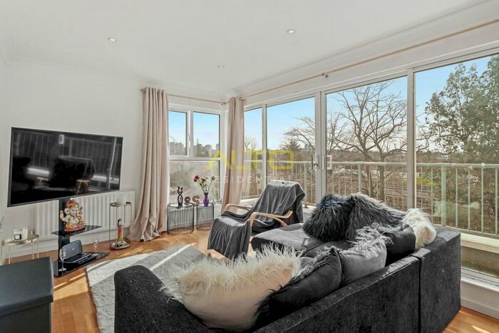 2 Bedroom Flat To Rent In Essence Court, The Avenue, Wembley Park, Middlesex, HA9