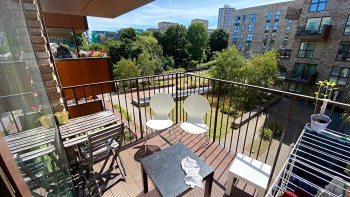 2 Bedroom Flat To Rent In Bodiam Court, Lakeside Drive, Park Royal, London, NW10