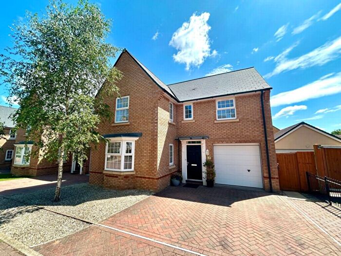 4 Bedroom Detached House For Sale In Frobisher Road, Yeovil, BA21