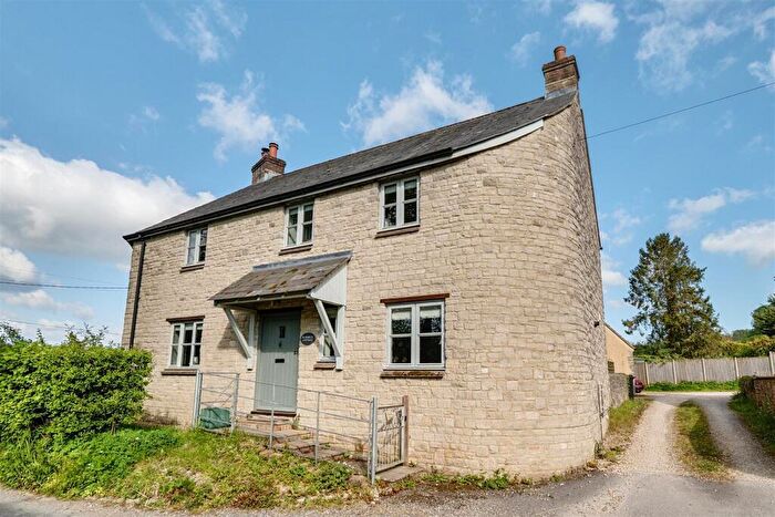 3 Bedroom Cottage For Sale In Contemporary Stone Cottage With Garage, Parking, Ensuite, DT2