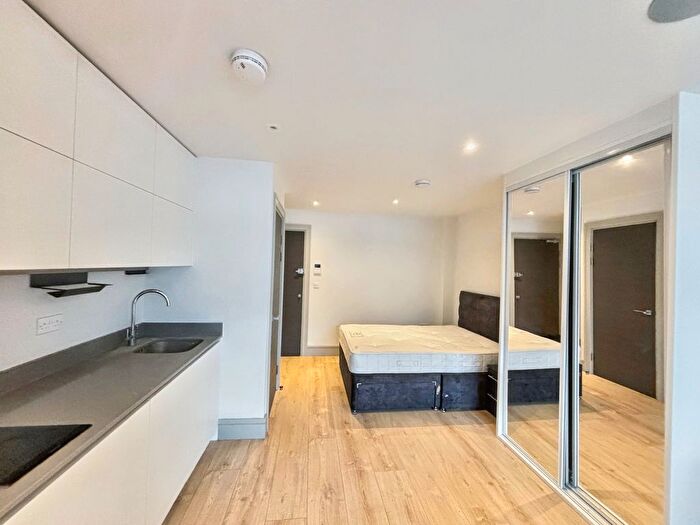 Studio To Rent In Mercantile House, Uxbridge, Greater London, UB8