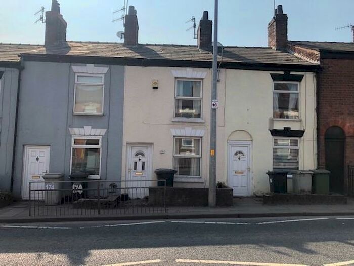 2 Bedroom Mews To Rent In Park Lane Macclesfield Cheshire, SK11