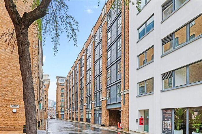 2 Bedroom Flat To Rent In Curlew Street, Shad Thames, SE1
