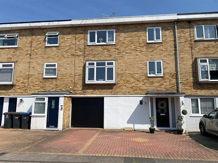 3 Bedroom Terraced House For Sale In Washington Crescent, Newton Aycliffe, DL5