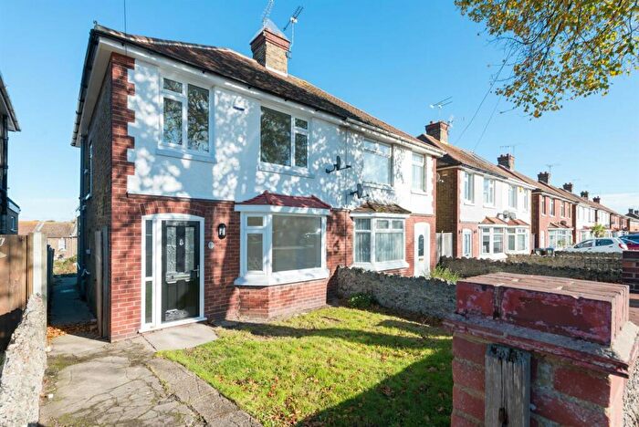 3 Bedroom House To Rent In Station Approach Road, Ramsgate, CT11