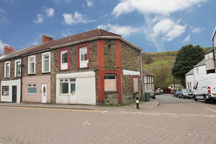 2 Bedroom Apartment To Rent In Commercial Street, Senghenydd, CF83