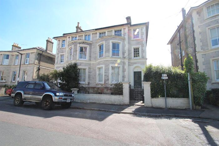 2 Bedroom Flat To Rent In The Strand, Ryde, Isle Of Wight, PO33