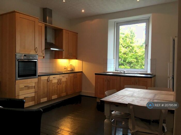 4 Bedroom Flat To Rent In Linksfield Road, Aberdeen, AB24