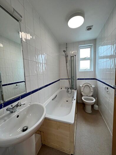 1 Bedroom Flat To Rent In Kentish Town Road, London, NW5