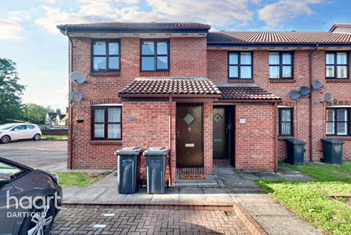 1 Bedroom Maisonette For Sale In Coopers Close, Kent, DA9
