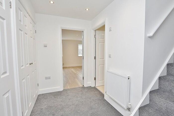 2 Bedroom Apartment To Rent In Lower Hillmorton Road, Rugby, CV21