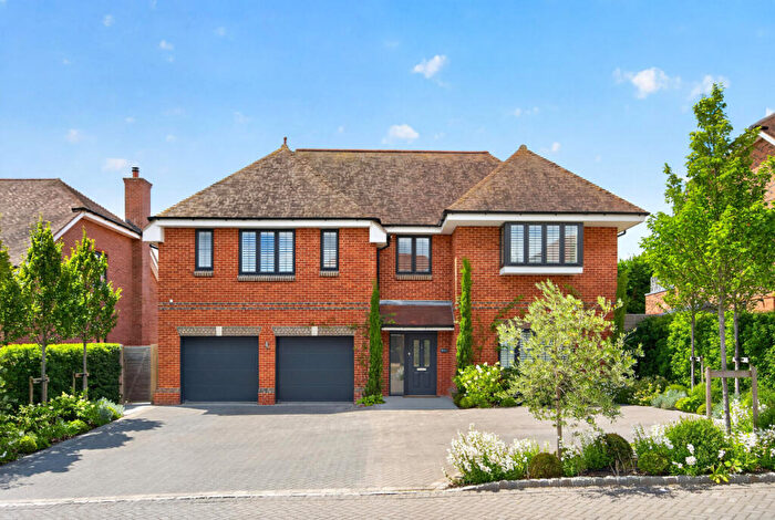 6 Bedroom Detached House For Sale In Holme Hill Upton Grey Basingstoke, Hampshire, RG25