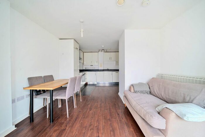 2 Bedroom Flat To Rent In William Beveridge House, Vernon Road, London, E3