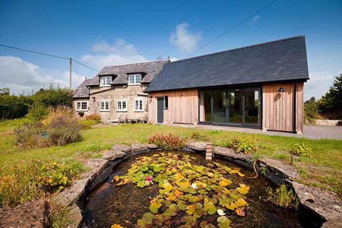 4 Bedroom Detached House For Sale In Charlton, SP7