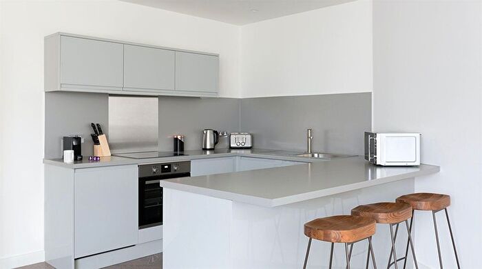 1 Bedroom Flat To Rent In Haverstock Hill, London, NW3