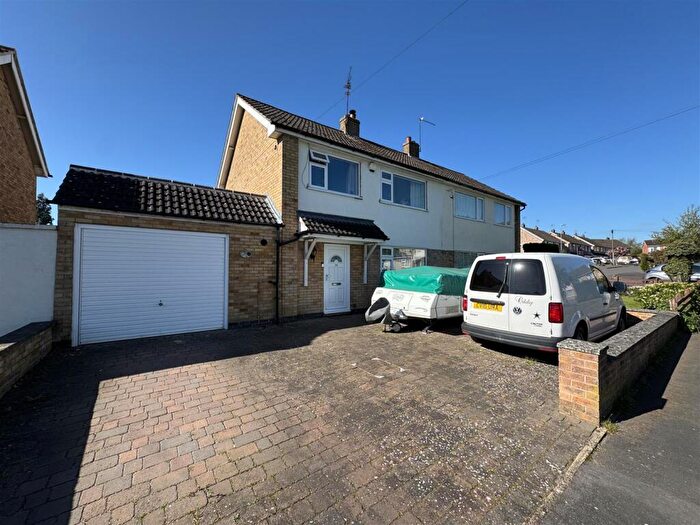 3 Bedroom Semi-Detached House For Sale In Denman Lane, Huncote, LE9