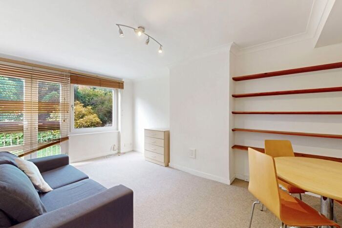 2 Bedroom Flat To Rent In Greencroft Gardens, West Hampstead, NW6