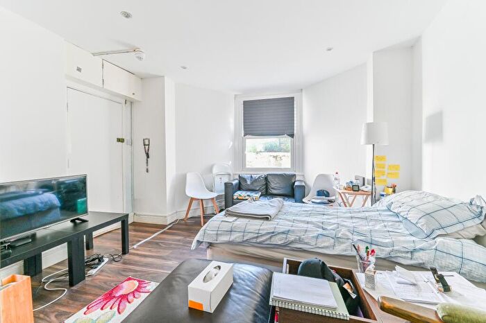 Studio For Sale In Upper Grove, London, SE25