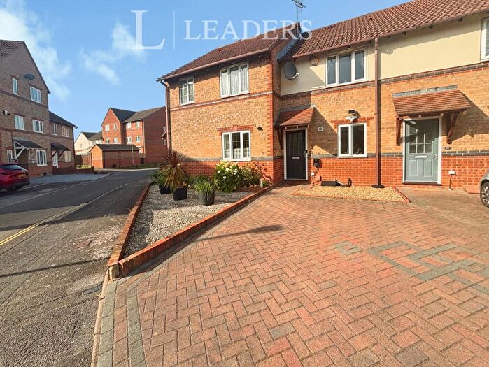 2 Bedroom Terraced House For Sale In Holcot Lane, Portsmouth, Hampshire, PO3